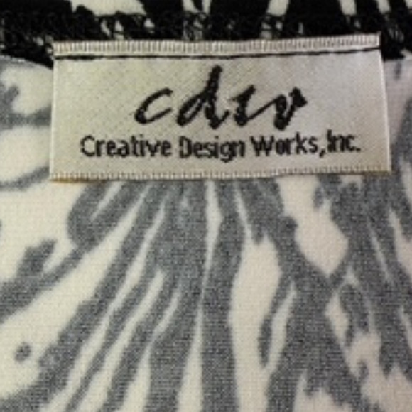 CDW Sleeveless Twisted Fabric Front Black/White Abstract Top Size L - Picture 6 of 7
